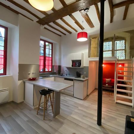 סנס Le Gite De Lancelot Avec Balneo City Center מראה חיצוני תמונה